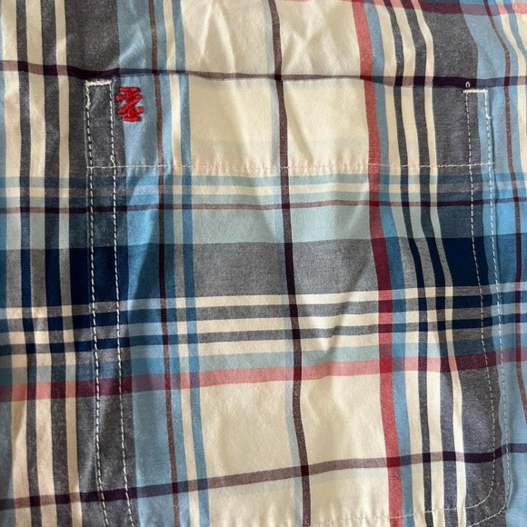 IZOD Men’s Plaid Button-Down Shirt - Classic Casual Style, Size M - Picture 3 of 8